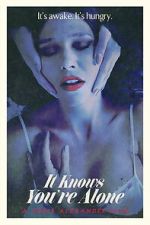 Watch It Knows You\'re Alone 9Movies